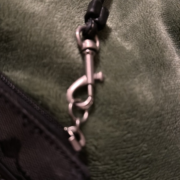 coach wristlet twist class front zipper closure, altered strap see picture - Picture 6 of 6